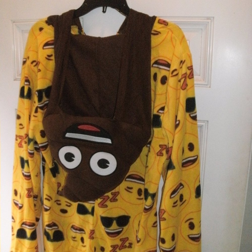 NWT Poop Emoji Colorful Hoodie 1 Piece Cozy Fleece PJs Pajamas Cosplay Adult XL